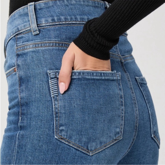 PAIGE Sasha Wide Leg Jean - Picture 5 of 7